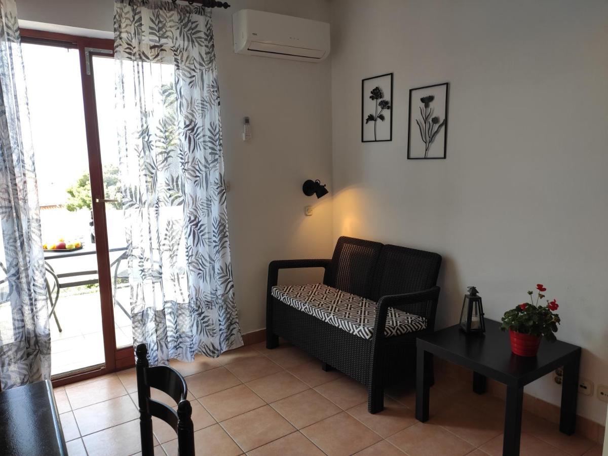Apartments With A Parking Space Novalja, Pag - 6552 Bagian luar foto