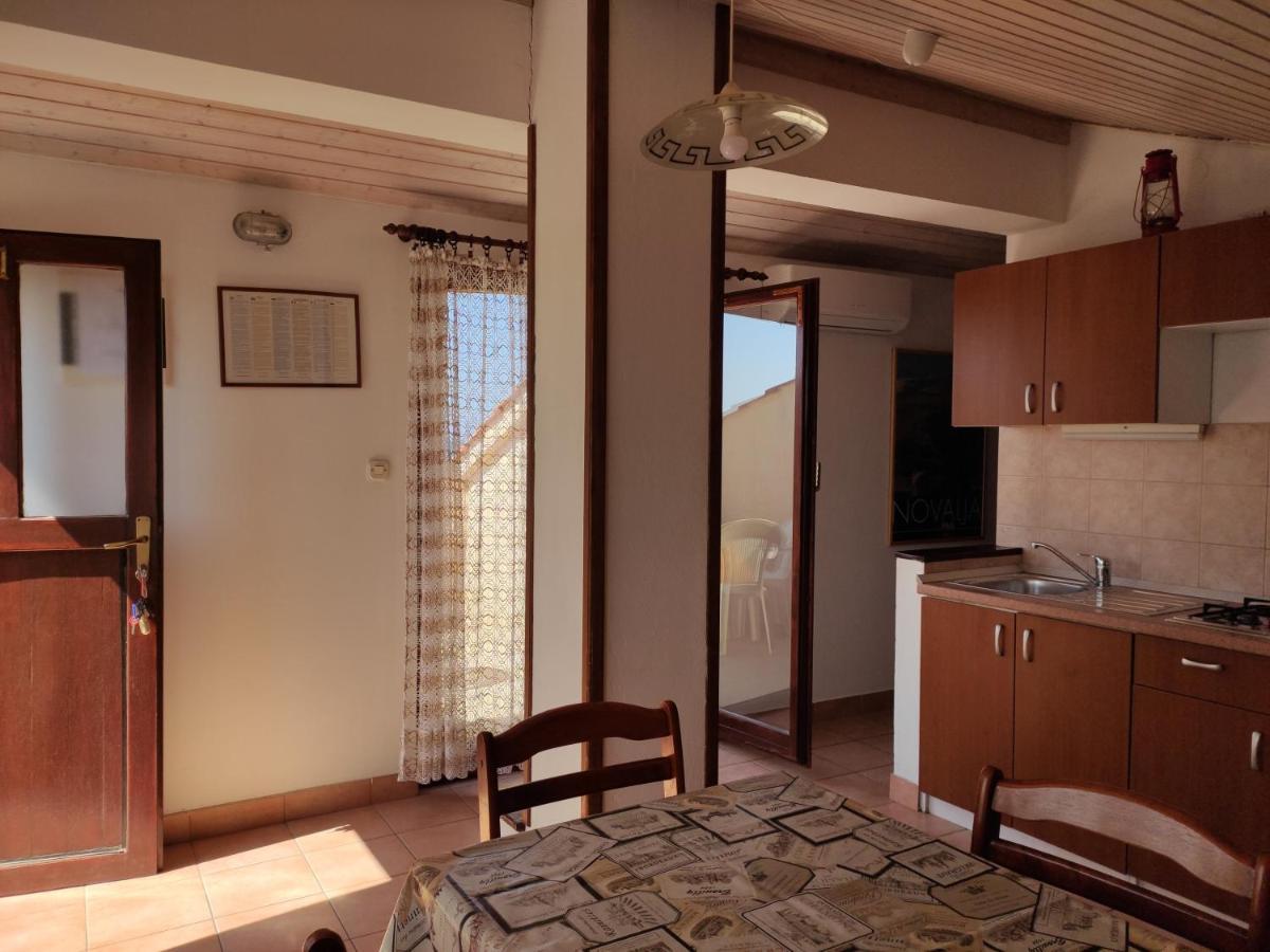 Apartments With A Parking Space Novalja, Pag - 6552 Bagian luar foto
