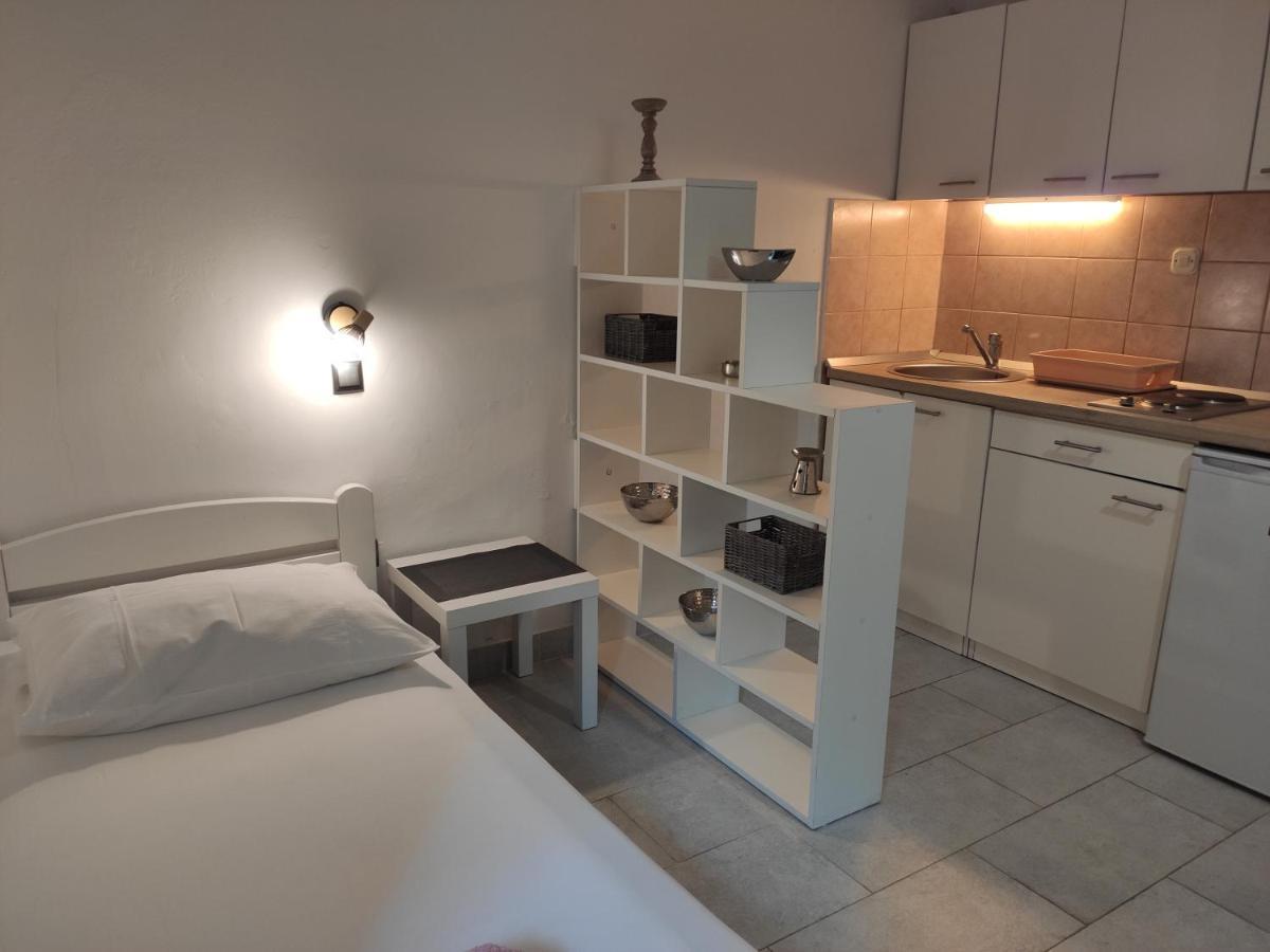 Apartments With A Parking Space Novalja, Pag - 6552 Bagian luar foto